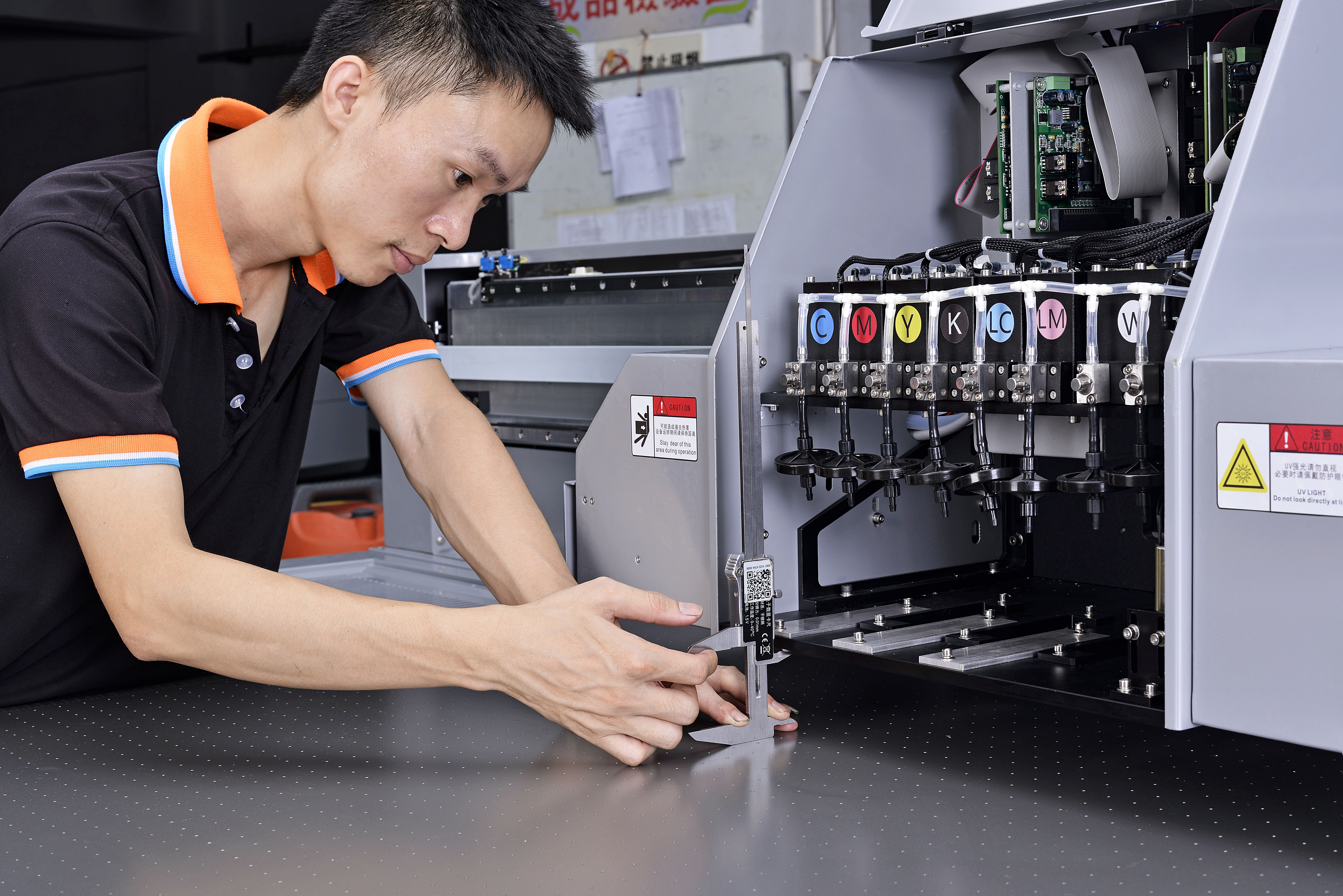 UV平板打印机的配件损坏该怎么解决？